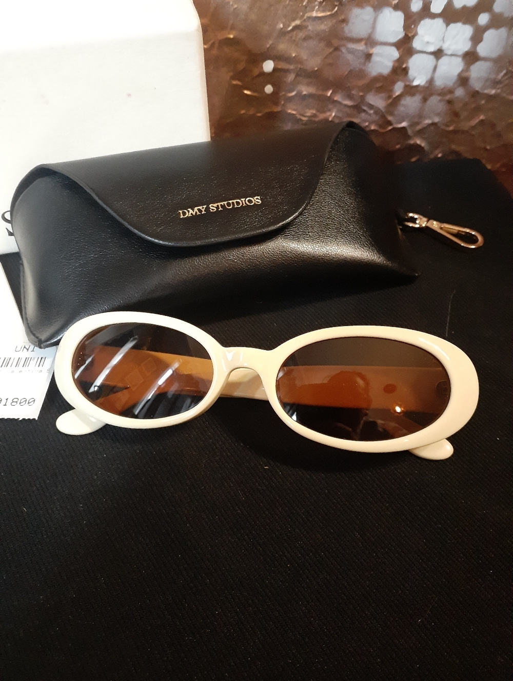 Nwt Dmy Studios Ivory Oval Sunglasses